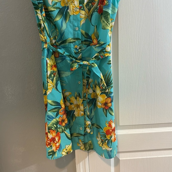 Tropical Blue and Orange Sleeveless Polo Blouse - Picture 6 of 10